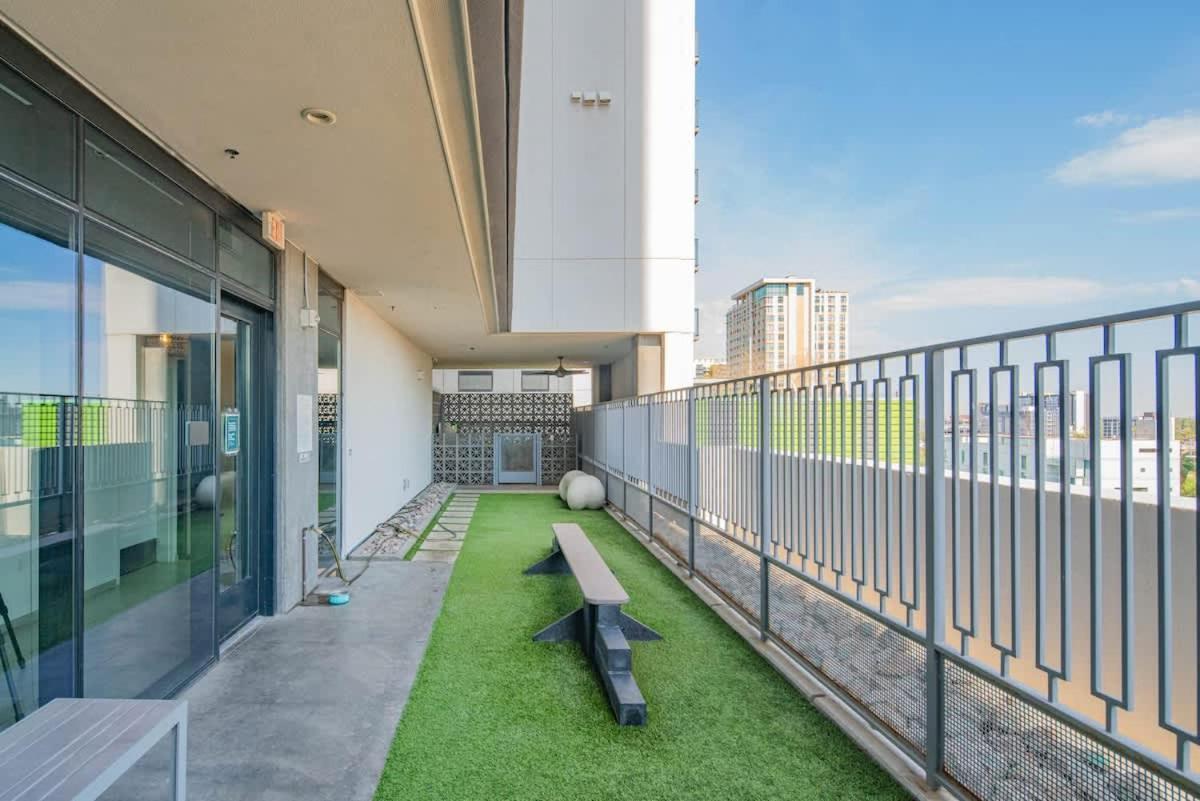 Comfy 2bd- Highrise Dt, Pool, Gym, Parking - Sleeps 8 * Phoenix
